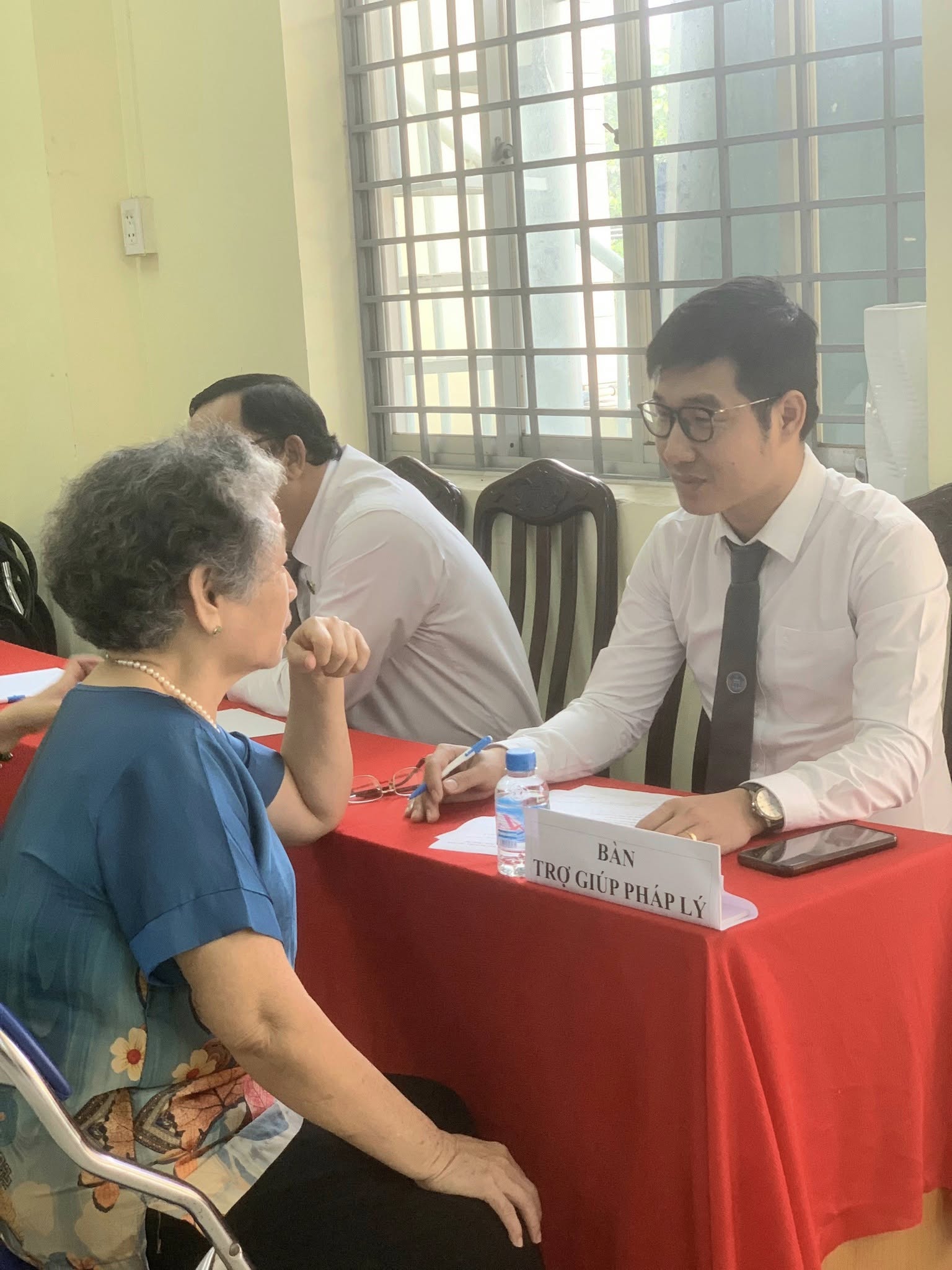 Quy Trình Làm Việc Của Một Luật Sư Đất Đai Chuyên Nghiệp