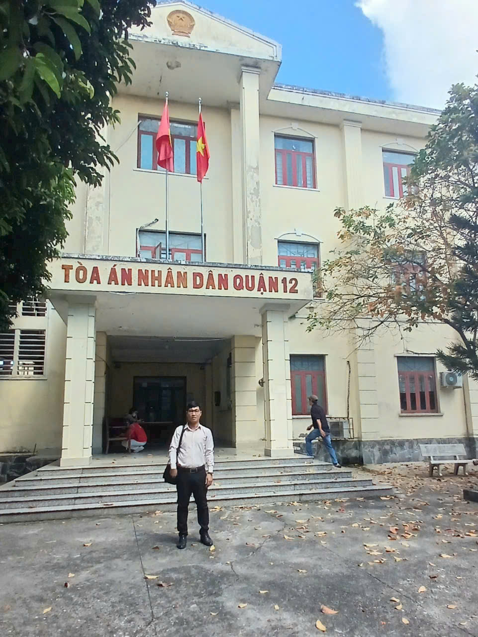 Tìm Kiếm Niềm Tin Nơi Pháp Luật