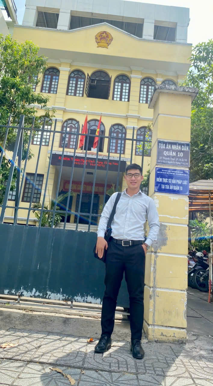 Những Lưu Ý Khi Quyết Định Thuê Luật Sư Khởi Kiện